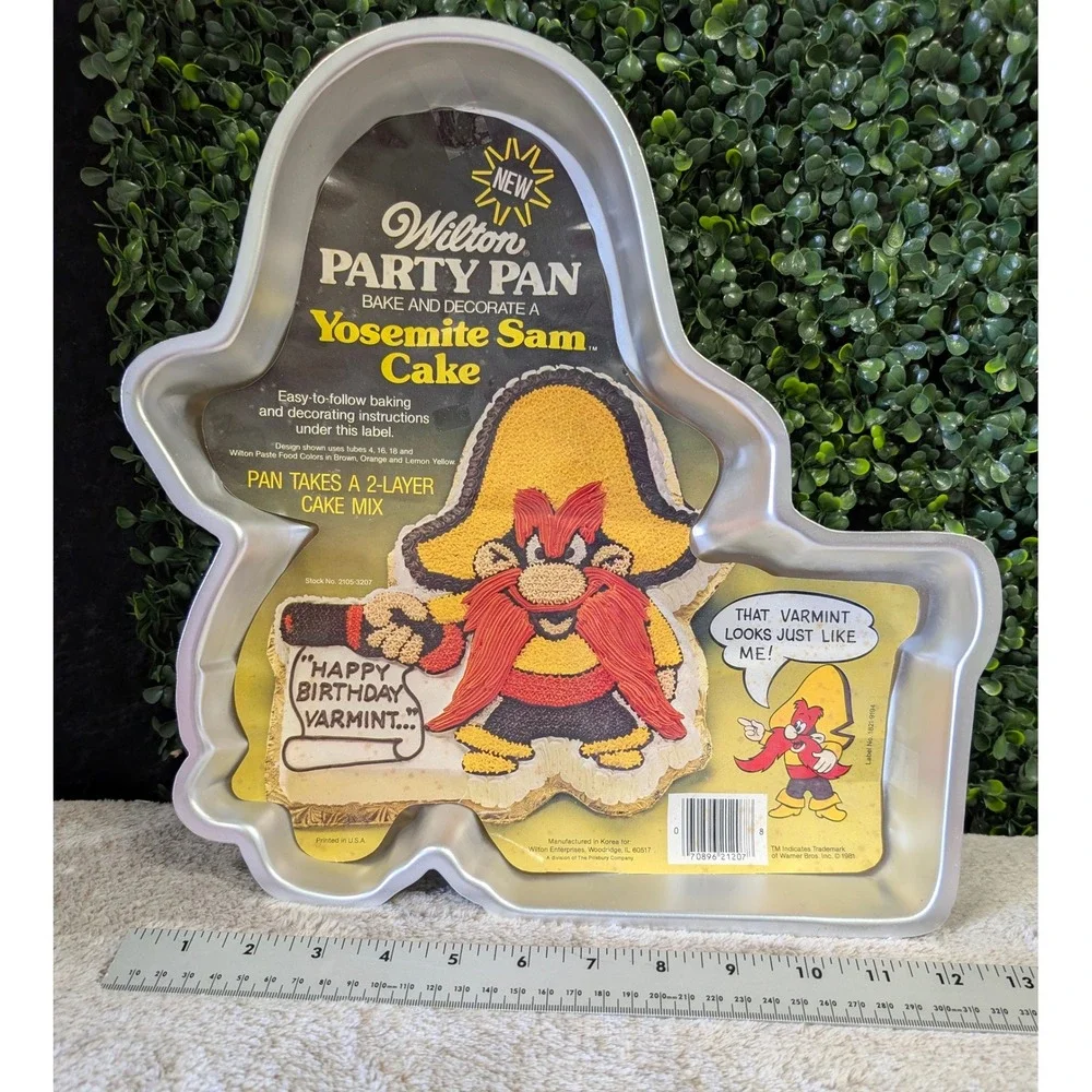 Wilton Yosemite Sam Cake Pan Vintage 1981 Looney Tunes Aluminum Mold 2105-3207